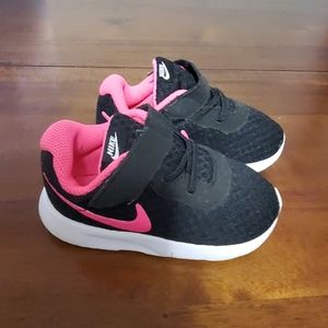 Nike toddler shoes